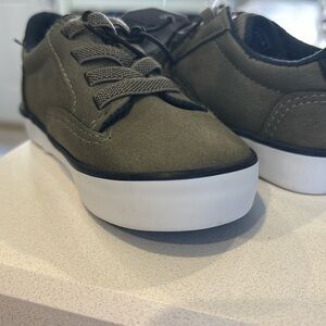 NWT Nautica Sneakers toddler sz 5